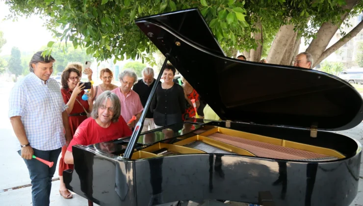 Alman Piyano Sanatçısı Antalya’da Barış İçin Konserler Düzenliyor