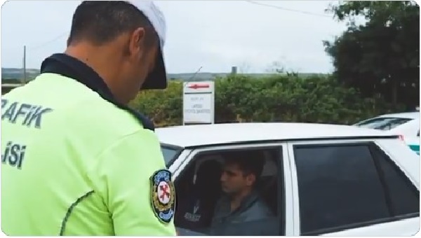 Bakanı Yerlikaya, Bayram Tatilinin 4. Gününde 693 Trafik Kazasının Meydana Geldiğini Açıkladı