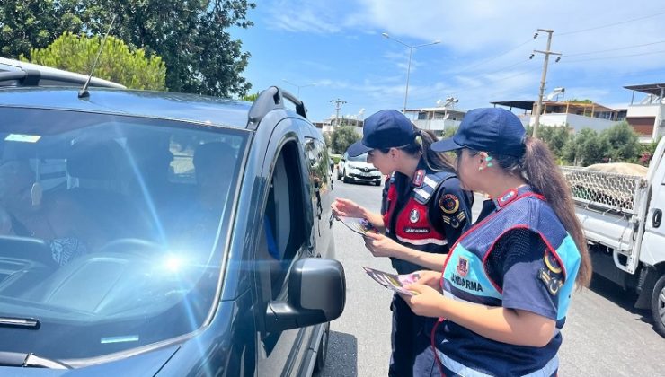 Didim’de Jandarma tarafından Orman yangınlarına karşı “Her Şey Elimizde” mottosuyla el broşürü dağıtıldı