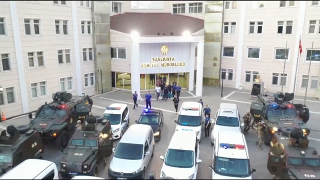 1️3 İlde DEAŞ Terör Örgütüne Yönelik Gerçekleştirilen “GÜRZ-1” Operasyonlarında 72 Şüpheli Yakalandı