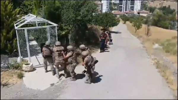 26 İlde Düzenlenen “NARKOÇELİK-31” Operasyonlarında 91 Zehir Taciri Yakalandı