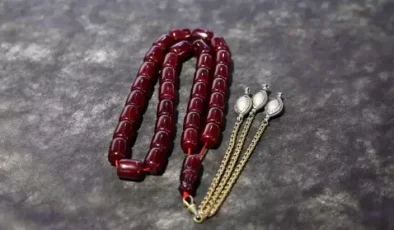 Adana’da 50 Bin Dolar Değerindeki Osmanlı Sıkma Kehribar Tespih Dikkat Çekti