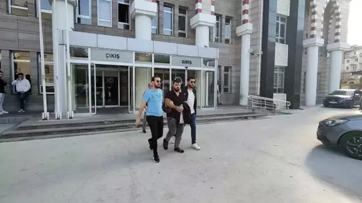 Kuşadası’nda 59 Kaçak Göçmen Yakalandı, 4 Organizator Tutuklandı