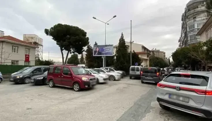 Aydın’daki Kavşakta Hatalı Park, Ambulansları Zor Durumda Bırakıyor