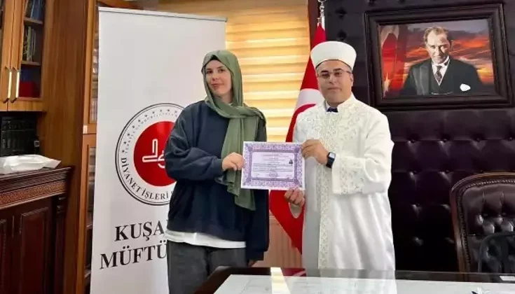 Alman Tabea Asena Wohlrab, Kuşadası’nda Müslüman oldu