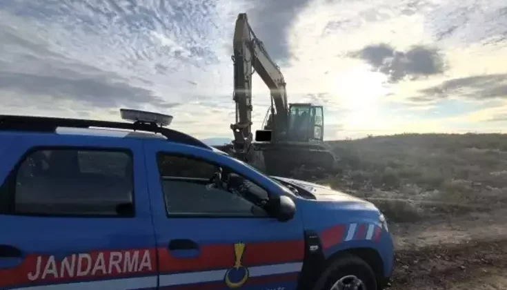 Didim’de Hazine Arazisinde Kaçak Kazı Yapan İki Şahıs Yakalandı