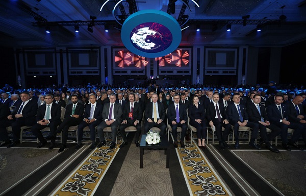 Cumhurbaşkanı Erdoğan: “Türkiye, Gazze’nin ayağa kaldırılması için sadece elini değil tüm gövdesini taşın altına koymaya hazırdır”