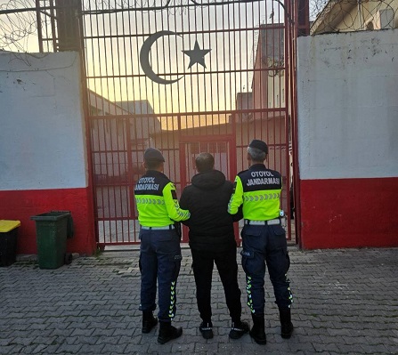 AYDIN’DA JANDARMADAN PEŞ PEŞE OPERASYONLAR: KAÇAK KAZI, GÖÇMEN KAÇAKÇILIĞI VE FİRARİ TAKİBİ