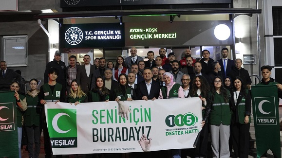 AYDIN YEŞİLAY’DAN GELECEK VE FARKINDALIK SEFERBERLİĞİ: BAKAN YARDIMCISI EMİNOĞLU GENÇLERLE BULUŞTU